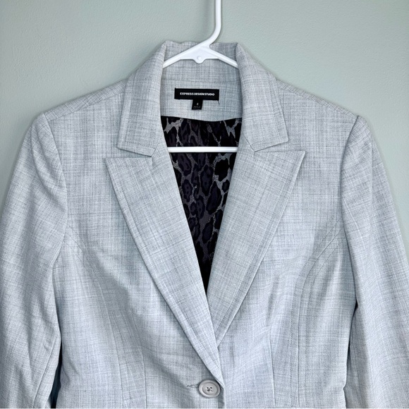 Express Design Studio Blazer - Picture 2 of 13